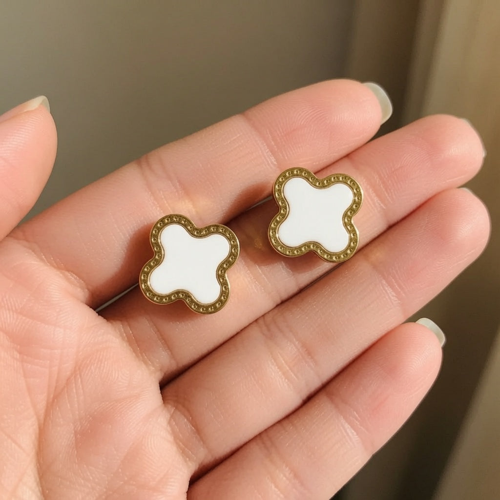 Four Leaf Clover Pendant With Ear Studs - White