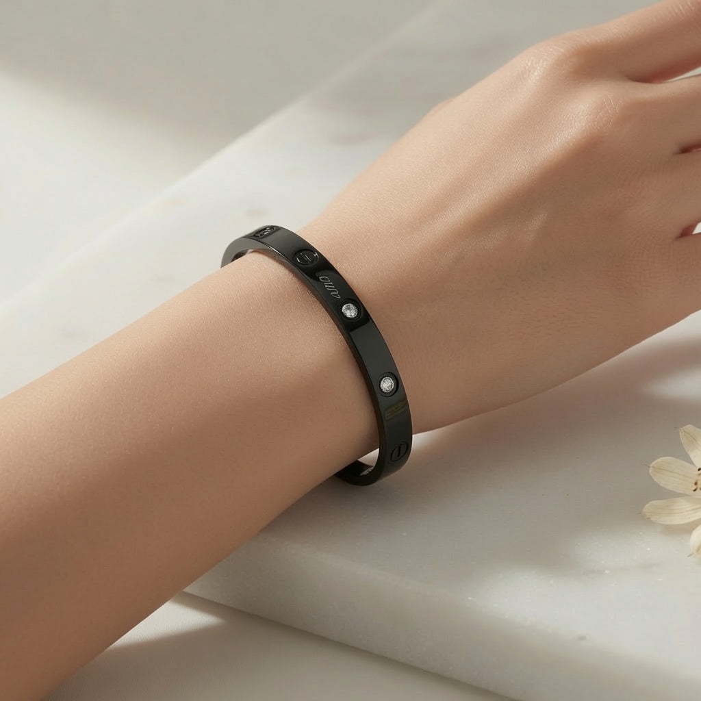 Luxe Cartier Love Bangle - Black