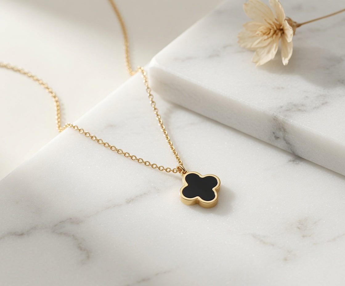 Four Leaf Clover Pendant Necklace - Black & White