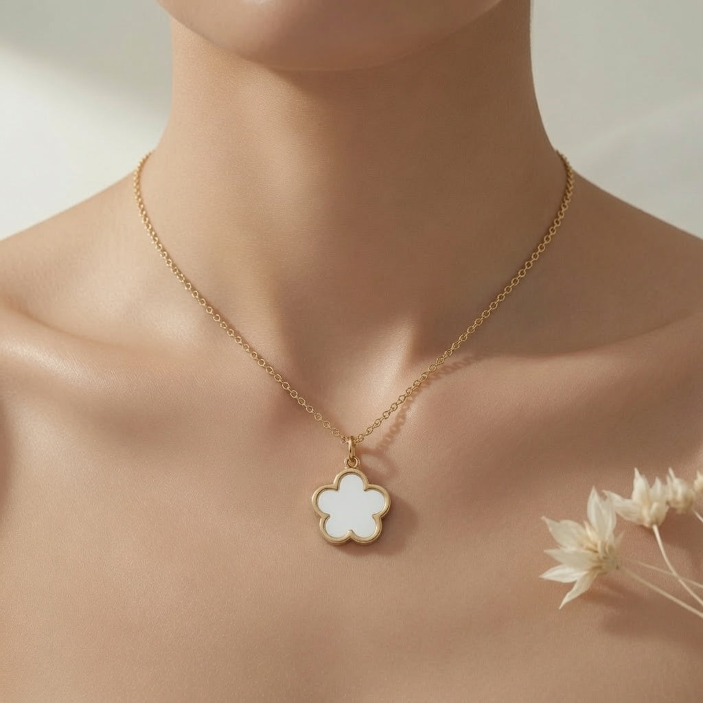 Two-Tone Blossom Necklace - Black & White
